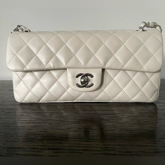 Rare Vintage Chanel Single Flap Bag, Light Beige SHW In Pristine Condition - Picture 1 of 16